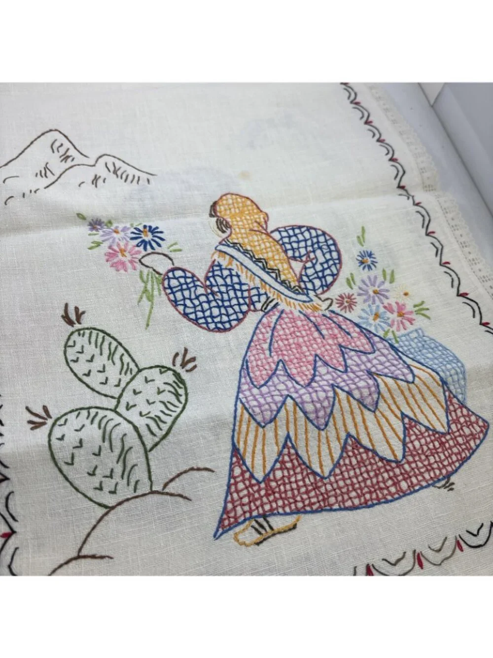 Vintage Mexican Folk Embroidered Desser Scarf Table Runner Linen 13.5” X 41”